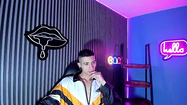 Jefer rick  online show from February 6, 2025, 6:40 am