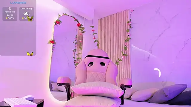 Aria montgomeri online show from October 2, 2025, 1:07 pm