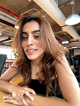 Katee Jones online show from December 20, 2025, 9:33 pm