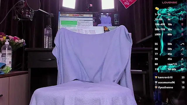 Raissa sky26 online show from December 31, 2024, 8:37 am