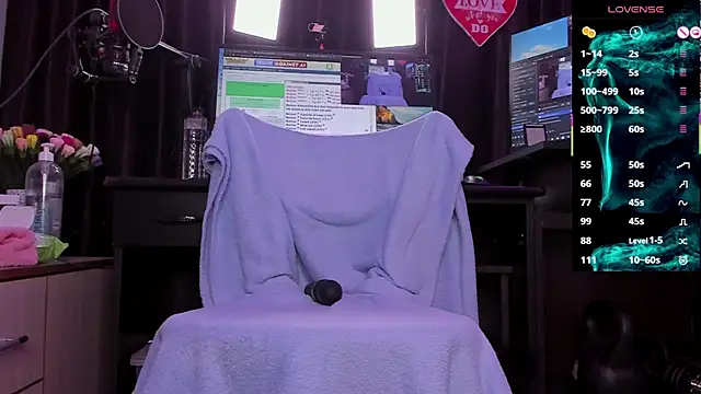 Raissa sky26 online show from February 27, 2025, 3:36 am