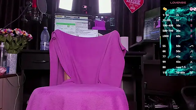 Raissa sky26 online show from October 3, 2025, 2:41 am