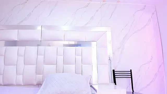 BritneyCollins online show from November 20, 2025, 11:54 am