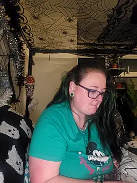 Bunny Cummings online show from December 19, 2025, 12:06 am