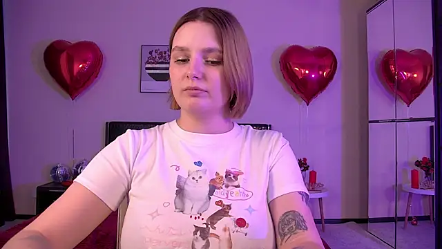 DianeMills online show from February 20, 2025, 4:18 am