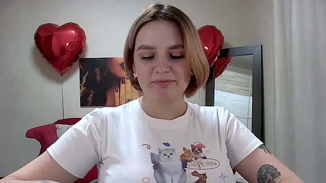 DianeMills online show from February 25, 2025, 7:58 pm