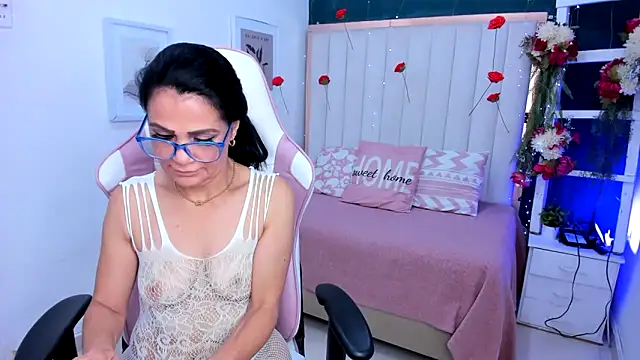 margot smith  online show from March 13, 2026, 12:56 pm