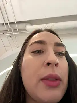 Holly Play online show from December 10, 2024, 9:23 am