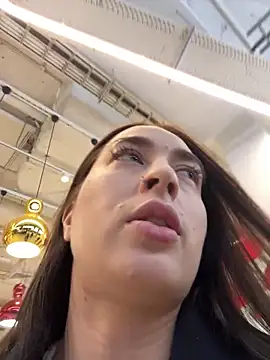 Holly Play online show from February 5, 2025, 9:04 am