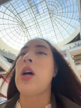 Holly Play online show from October 21, 2025, 9:10 am