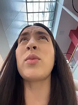 Holly Play online show from February 20, 2026, 12:05 pm