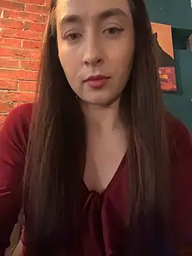 Snapshot of Holly_Play chatting on June 3, 2026, 11:02 am Holly Play online show from June 3, 2026, 11:02 am