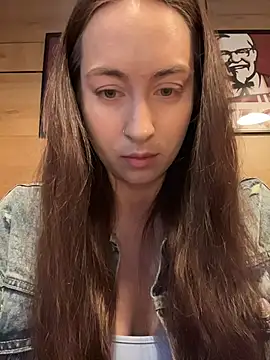 Holly Play online show from July 14, 2026, 9:58 am