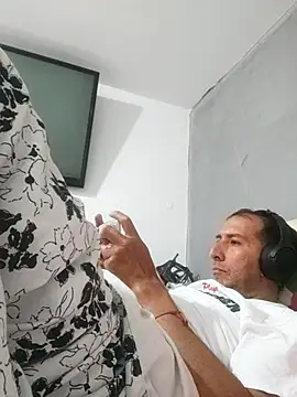 Snapshot of Alexand1999 chatting on February 5, 2026, 3:38 pm Alexand1999 online show from February 5, 2026, 3:38 pm