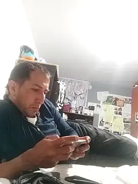 Snapshot of Alexand1999 chatting on February 12, 2026, 11:33 pm Alexand1999 online show from February 12, 2026, 11:33 pm