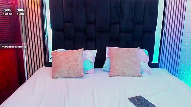 Isabella Flores online show from September 14, 2025, 12:54 am