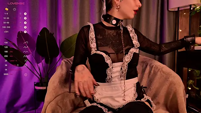 MichaellaMoon online show from December 16, 2024, 11:07 pm