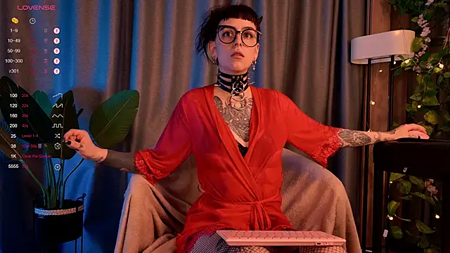 MichaellaMoon online show from December 19, 2024, 5:40 pm