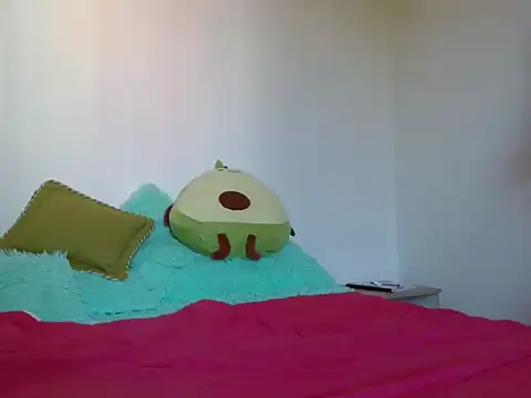 milfevha online show from January 13, 2026, 10:04 pm