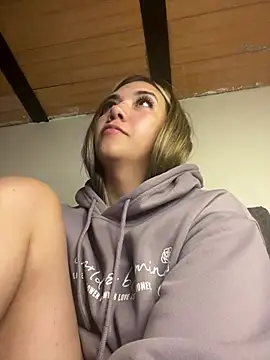 Iris lee online show from February 6, 2025, 9:00 am