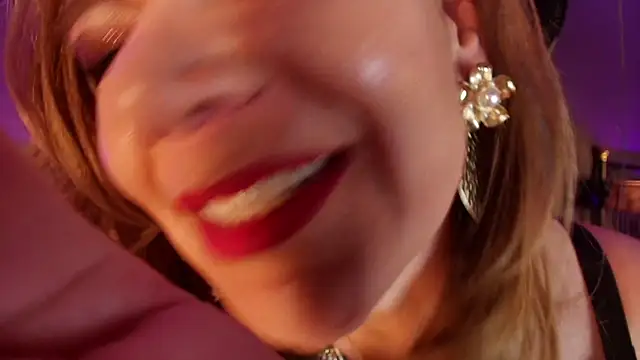 MelaniaKnauss online show from April 21, 2026, 9:28 pm