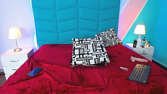 Iris Thompson  online show from March 7, 2025, 8:55 pm