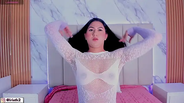 Iris Thompson  online show from December 14, 2025, 10:03 pm