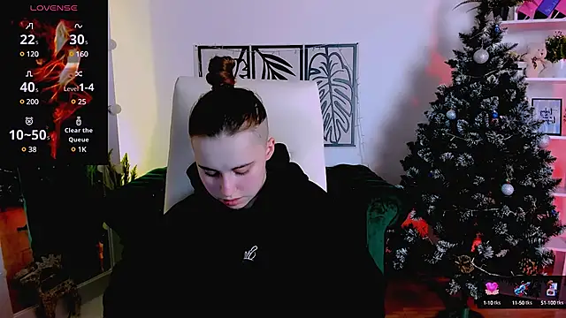 Dolly  Queen  online show from January 13, 2025, 11:17 pm