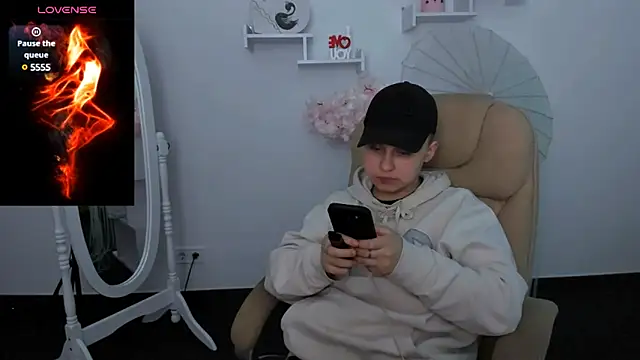 Dolly  Queen  online show from January 20, 2025, 11:54 pm