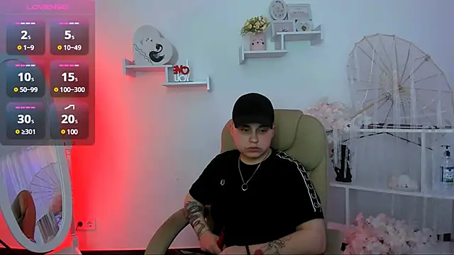 Dolly  Queen  online show from March 9, 2025, 12:53 am