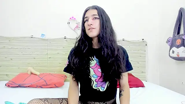 Evil Queen13 online show from December 19, 2025, 8:16 pm