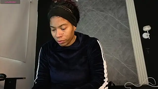 YummyDuooo online show from November 23, 2025, 11:54 am