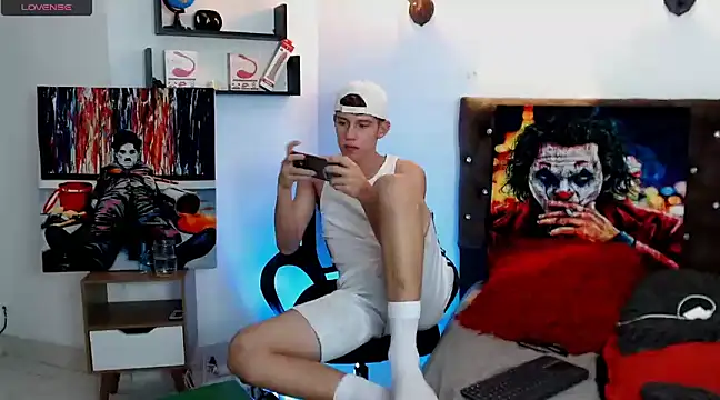 flowers18 online show from February 27, 2025, 1:27 am