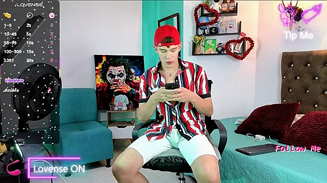 flowers18 online show from September 8, 2025, 9:47 pm