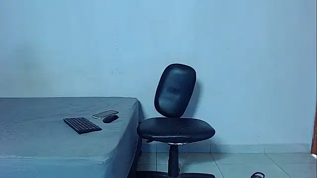 mikecoper 23 online show from February 16, 2026, 2:13 pm