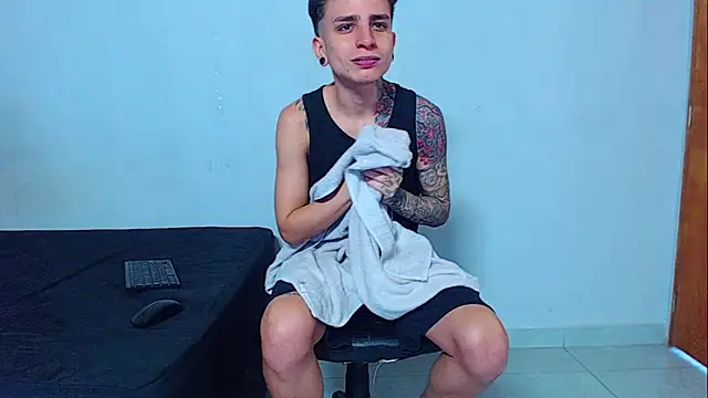 mikecoper 23 online show from April 20, 2026, 1:36 pm