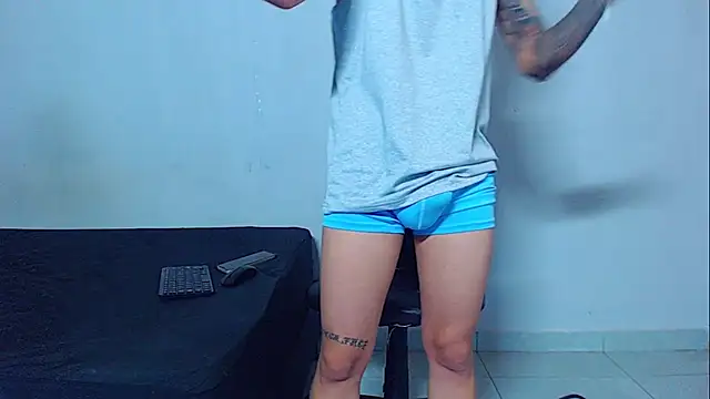 mikecoper 23 online show from April 21, 2026, 2:51 am