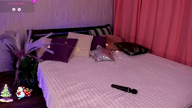 Miss Elia online show from December 25, 2024, 6:19 pm