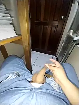 Whiper2024 online show from March 16, 2026, 6:23 pm