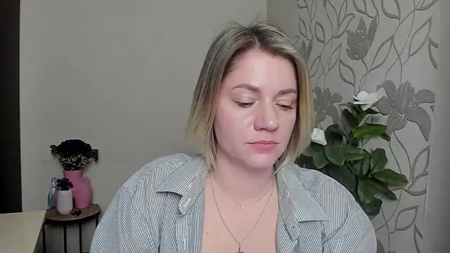 MariaSttone online show from March 11, 2025, 5:57 pm