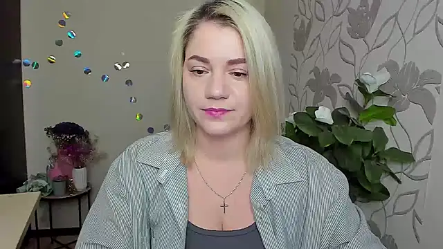 MariaSttone online show from January 18, 2026, 6:01 pm