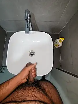 rahulGJ03 online show from December 24, 2024, 6:39 pm