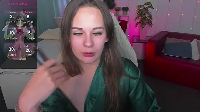 Makima lee online show from December 16, 2024, 1:32 pm