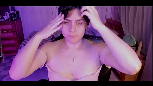 Snapshot of isabelacooperr chatting on May 8, 2026, 4:51 am isabelacooperr online show from May 8, 2026, 4:51 am