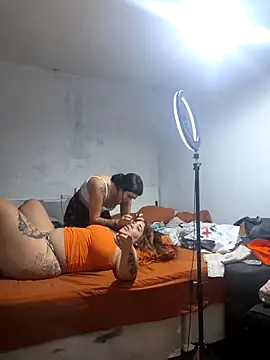 Naturalmenteyoo online show from March 4, 2026, 1:11 am