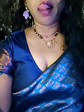Snapshot of Bangarupapa chatting on June 20, 2026, 4:37 am Bangarupapa online show from June 20, 2026, 4:37 am