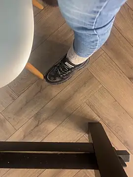 FeetVibe online show from October 15, 2025, 6:46 am