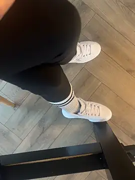 FeetVibe online show from October 20, 2025, 6:03 am