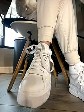 FeetVibe online show from November 14, 2025, 8:13 am