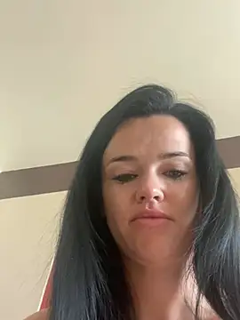 Snapshot of English-Chloe96 chatting on February 5, 2025, 3:45 am English-Chloe96 online show from February 5, 2025, 3:45 am